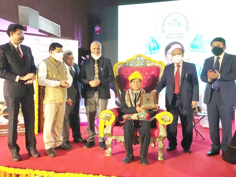 Dr Zavei Hiese with members of the SFE and others during the presentation ceremony. (Photo Courtesy: SFEC)